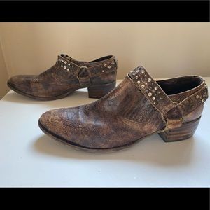 FRYE Women’s ankle boot size 11